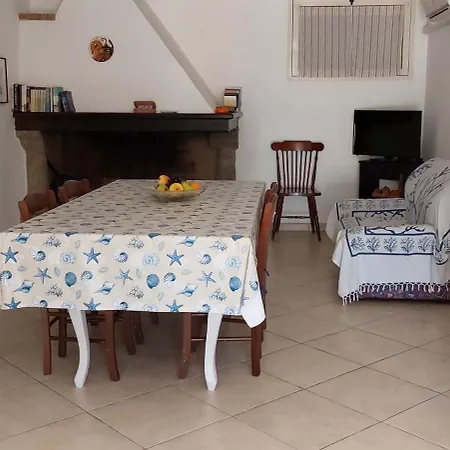 Holiday home Laura *